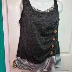 Women's XL Gray White Striped Sleeveless Button Accent Top
